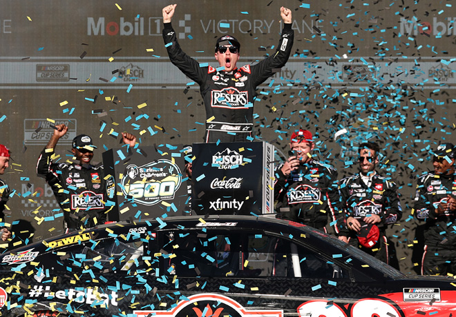 NASCAR en Phoenix – Carrera: Christopher Bell gana su tercera carrera consecutiva del año.